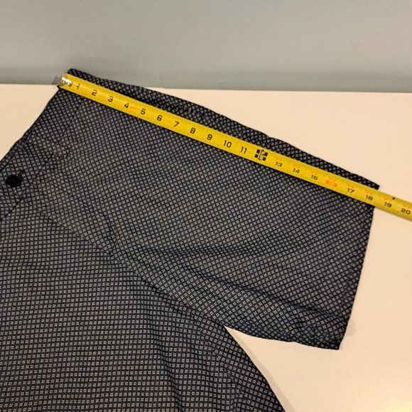 Banana Republic Men's 30"x9" Aiden Short - Picture 12 of 14